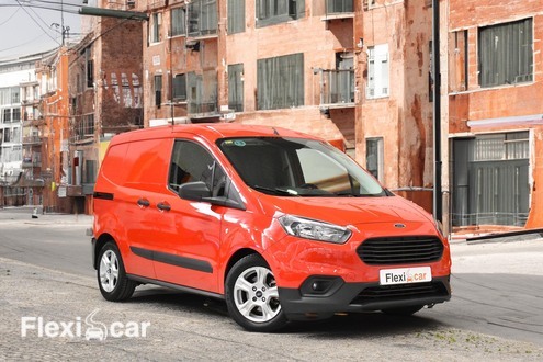 Ford Transit Courier usada