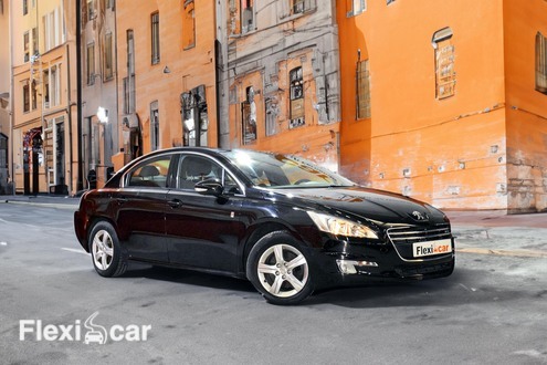 Carro Peugeot em Lisboa